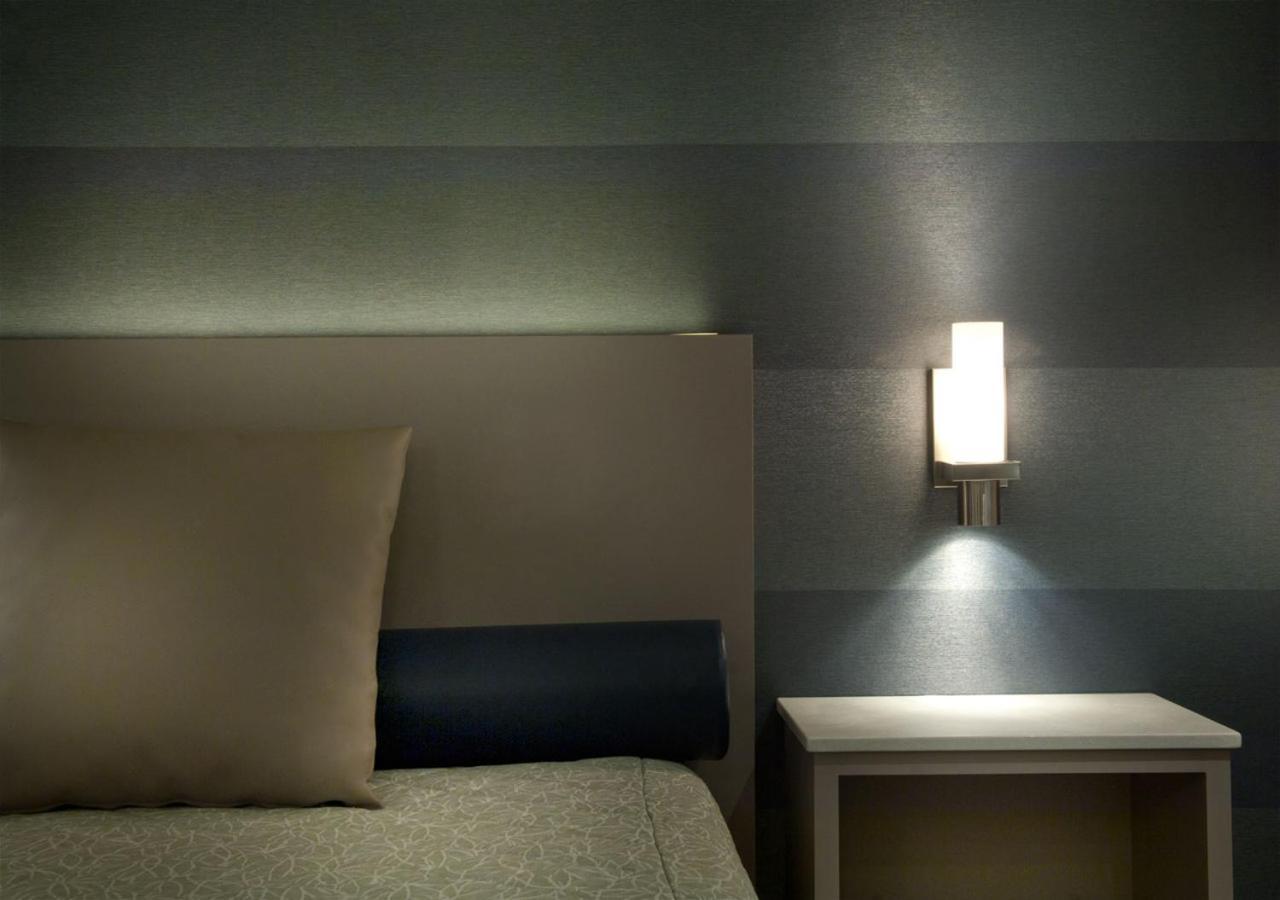 Hotel-Motel & Suites Ideal Montreal — Photos 2