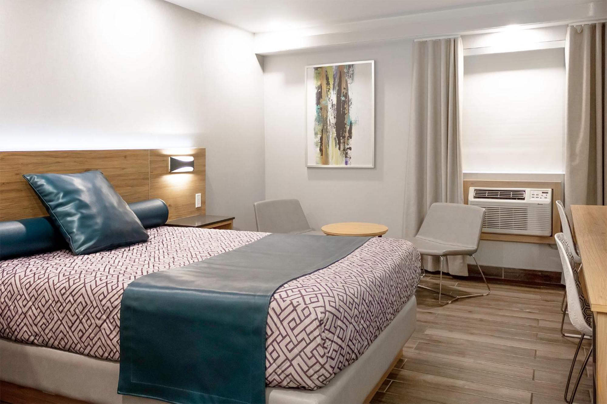 Hotel-Motel & Suites Ideal Montreal — Photos 1